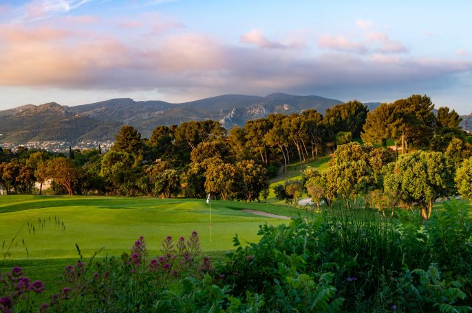 Golf de la Salette a Marseille photo Trou 1 686x456 1 Eröffnung im Frühjahr 2023 … Der Golfbereich